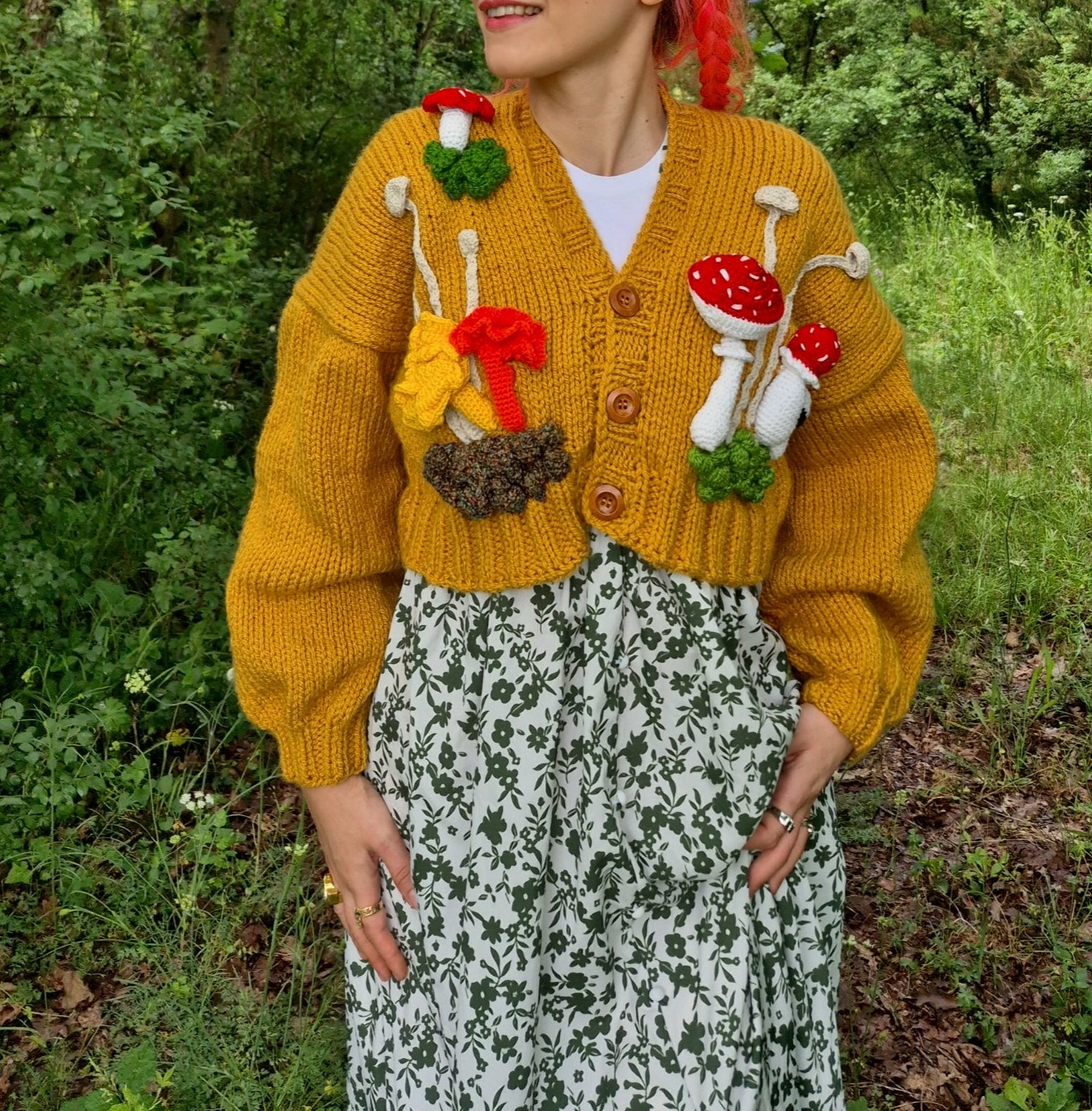Cottagecore Chunky Mustard Handknitted Cardigan with 3D Amigurumi Mushrooms & Moss – Oversized Soft Girl Knitwear, Handmade Crochet Pullover, Bobble Sleeve Artisan Knit, Cozy Forest-Inspired Sweater, Gift for Her