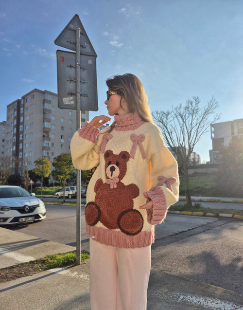 100% Hand-Knitted Oversized Teddy Bear Sweater with 3D Texture | Handmade Pink Bow Chunky Jumper | Artisan Crafted Coquette Aesthetic Knitwear | Thick Luxury Wool Blend Pullover