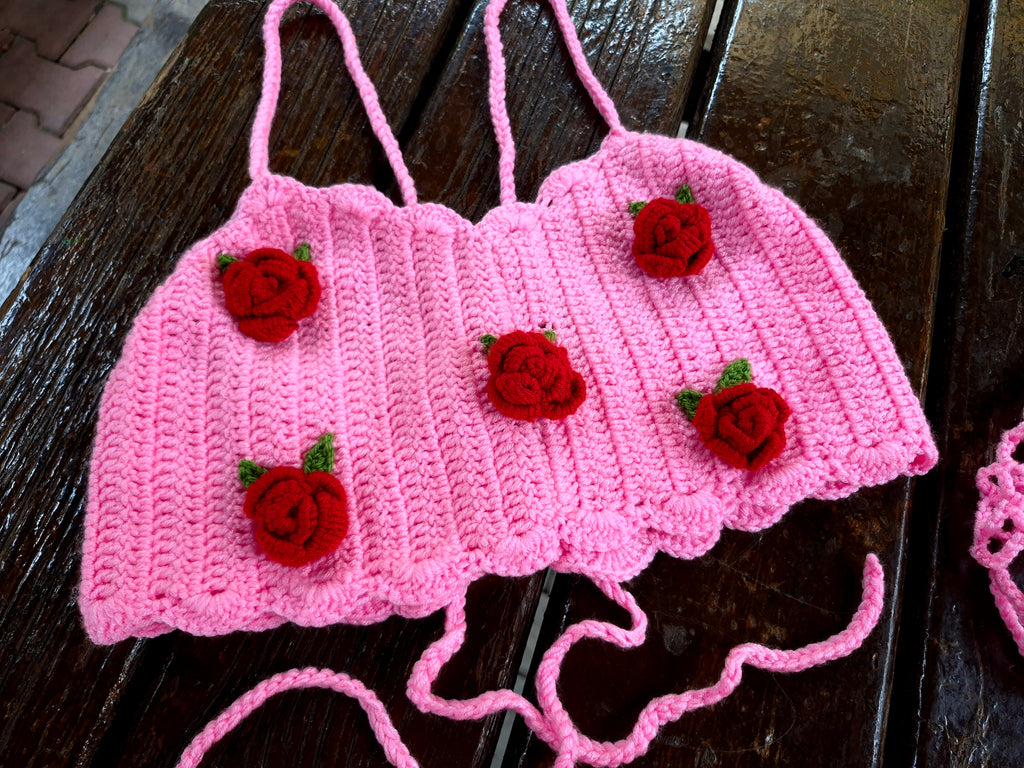 Pink Crocheted Crop Top & Mini Skater Skirt Set with 3D Red Roses & Mesh Headpiece – Soft Girl Coquette Outfit, Handmade Crochet Two-Piece, Vibrant Pink Aesthetic, Cute Kawaii Set, Festival & Photoshoot Knitwear, Gift for Her